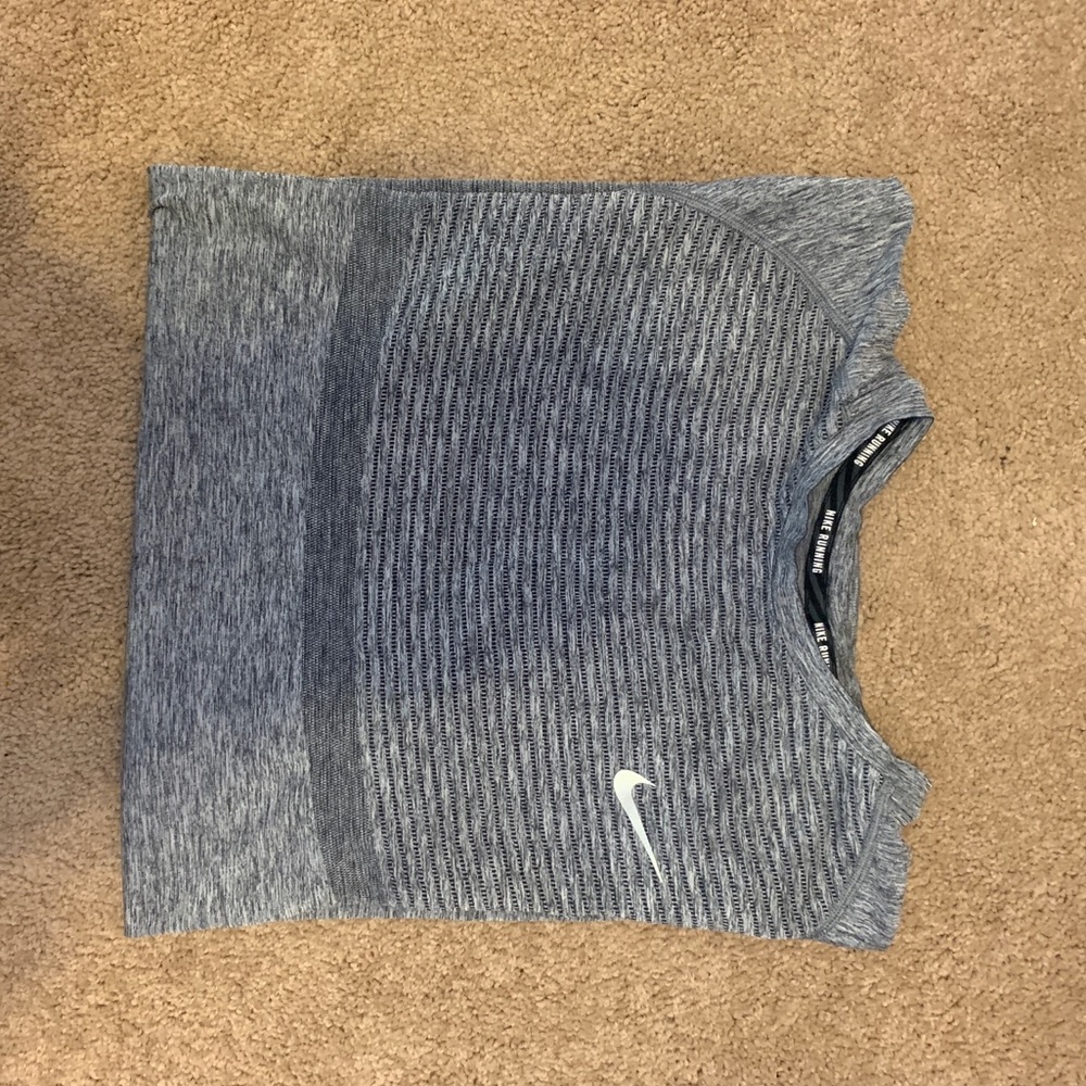 Nike Vent Tech Shirt - Sz L - Grey